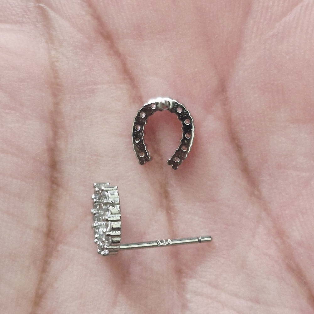 925 Sterling Silver Horseshoe Stud Earrings - Picture 5 of 5